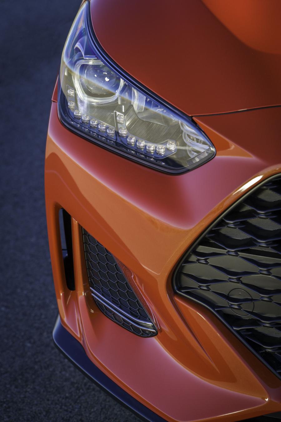 Детали экстерьера Hyundai Veloster Turbo 2018 года  (NA) (фото 39 из 61)